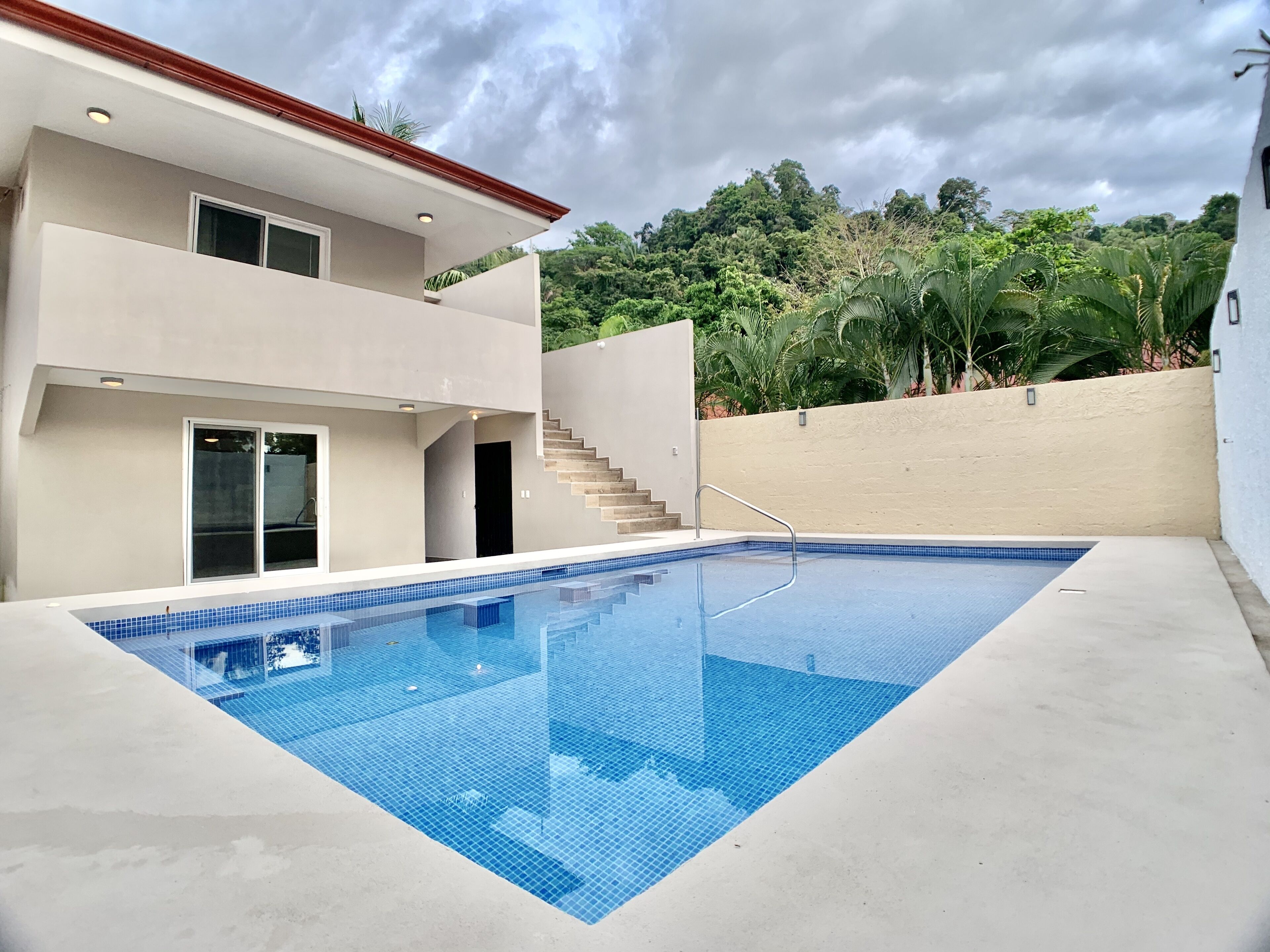 Apartamento, 5 habitaciones | Piscina | Una piscina al aire libre