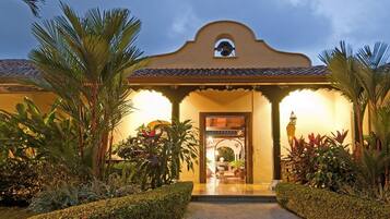 Condo, Multiple Bedrooms | Exterior