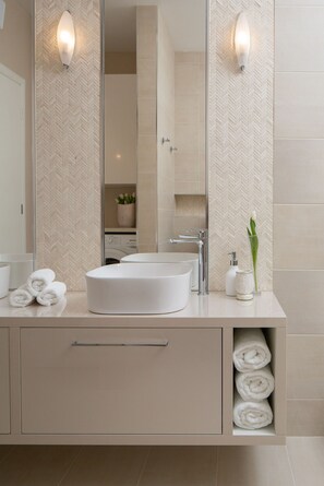 Douche, serviettes fournies