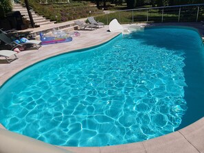 Seasonal outdoor pool, pool umbrellas, sun loungers - LES FEUILLANTINES (Saint-Cyprien)
