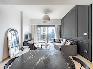 Deluxe Apartment | Living area - The Elevated Abode 1BHK Apt in Downtown (Dubai)