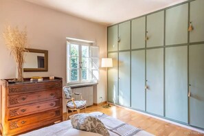 3 bedrooms, iron/ironing board, WiFi, bed sheets - Luxury Villa in Tuscany with pool and garden. (Lucca)