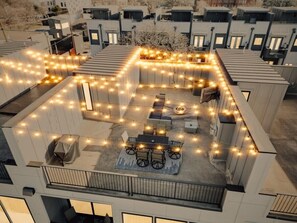 Property grounds - 3-BD Luxury Living w Rooftop Garden Views (Dallas)