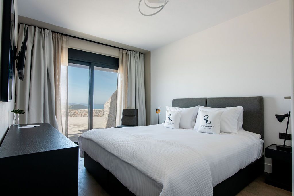 4 bedrooms, desk, iron/ironing board, free WiFi