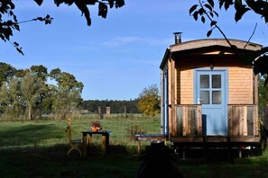 Property grounds - Autarker Schäferwagen mit Kamin Ganzjährig Nutzbar (Dargun)
