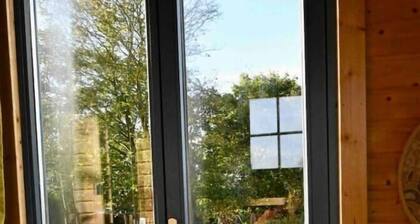 Autarker Schäferwagen mit Kamin Ganzjährig Nutzbar