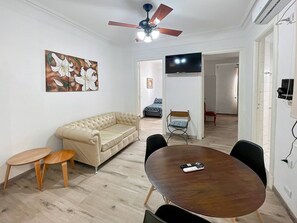 Apartment, 2 Bedrooms, Smoking, City View | Dining