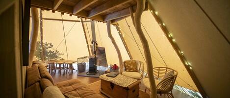Tente Familiale, plusieurs lits (Tipi) | Coin séjour