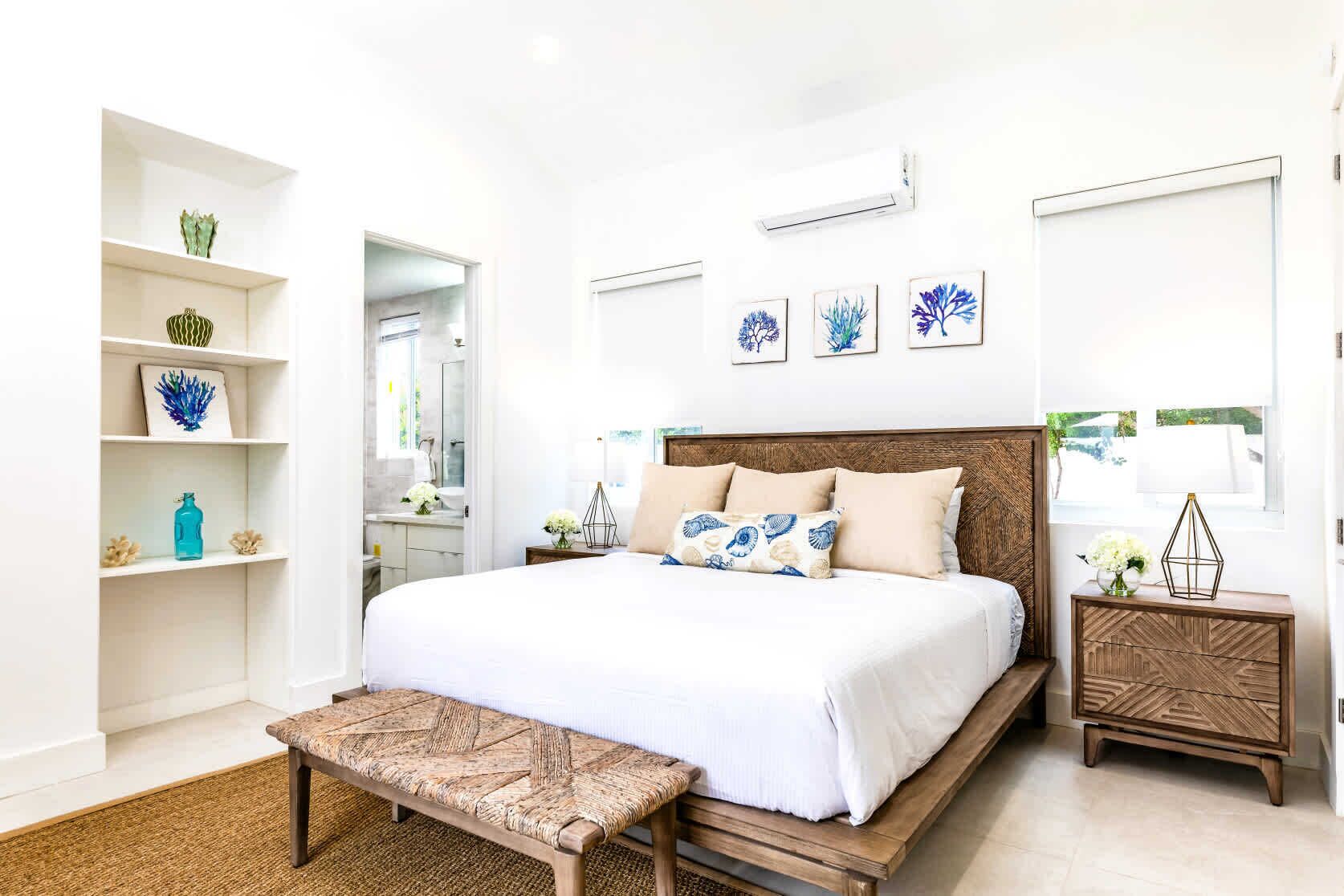 8 bedrooms, iron/ironing board, WiFi (free), bed sheets
