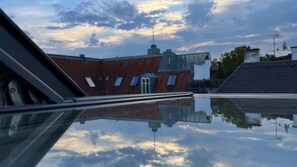 Pool - Rooftop Arts & Crafts Apartment with 3 Terraces in Augsburg City (Augsburg)