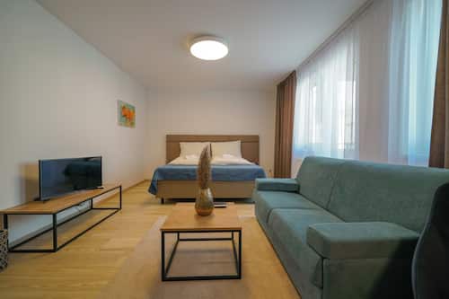 Jarila Boutique Apartment by CHORS | 1 makuuhuone, Select Comfort -patjalliset sängyt, työpöytä