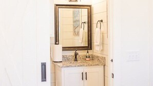 2 bedrooms, WiFi - Pelican`s Perch at River Rocks Plantation (Guntersville)