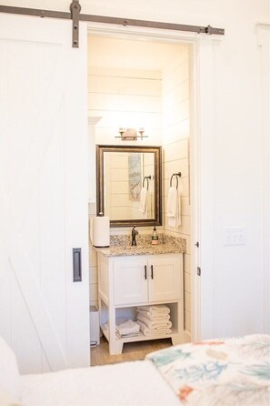 2 bedrooms, WiFi - Pelican`s Perch at River Rocks Plantation (Guntersville)