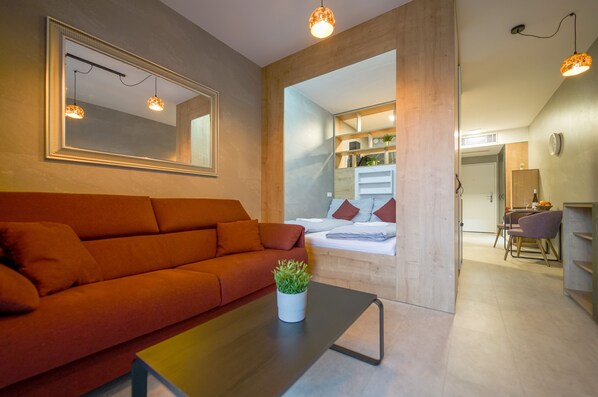 Svarog Unique Apartment by CHORS | 1 室のベッドルーム、防音設備、アイロン / アイロン台、WiFi (無料)