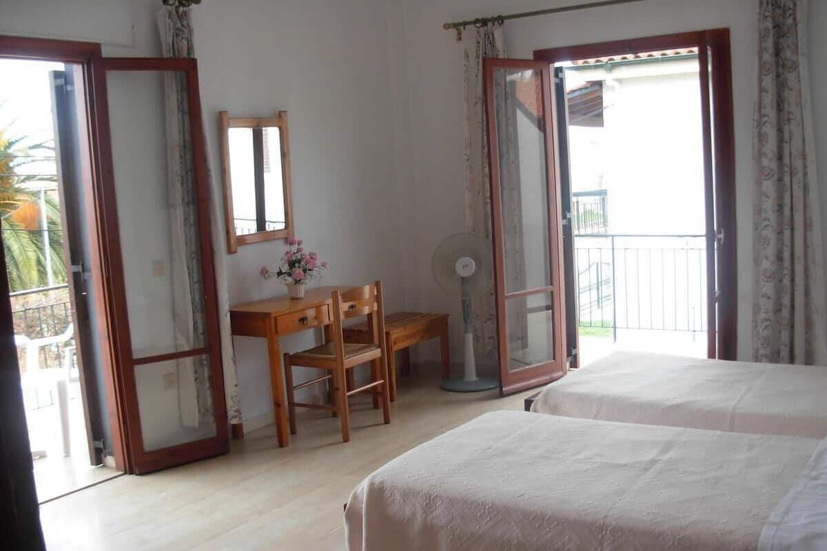 2 bedrooms, individually decorated, individually furnished, desk
