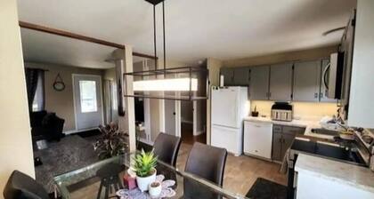 Bunga-lounge: 3 BDR, Pool, Parking