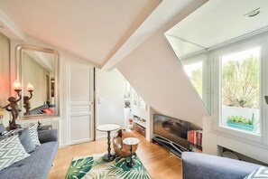 TV - MARAIS CHIC - For 2 people (PARIS 03)