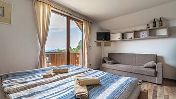 Family House, 1 Bedroom, Mountainside (Wellness Vineyard Cottage Krivic) | 1 bedroom, free WiFi, bed sheets