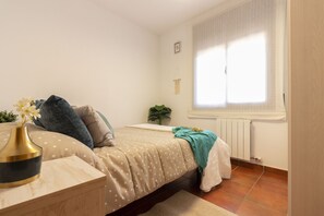 4 bedrooms, iron/ironing board, travel crib, free WiFi - Villa SweetHome: Piscina privada, Barbacoa, a 10 min de Sitges (Olivella)
