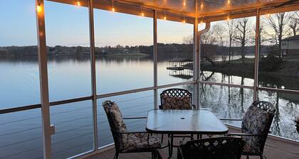 Cozy Lake Hickory Cabin