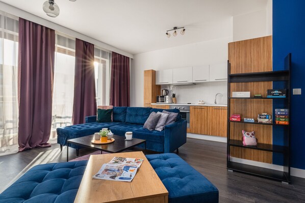 Living area - Mysterious Blue Apartment by Renters (Swinoujscie)