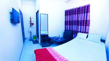 Economy Single Room | Free WiFi