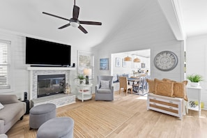 Living area - Pelican Bay 14 -Luxury Home 5 min to Beach! (Isle of Palms)