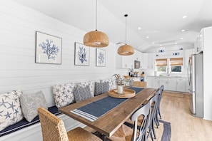 Dining - Pelican Bay 14 -Luxury Home 5 min to Beach! (Isle of Palms)