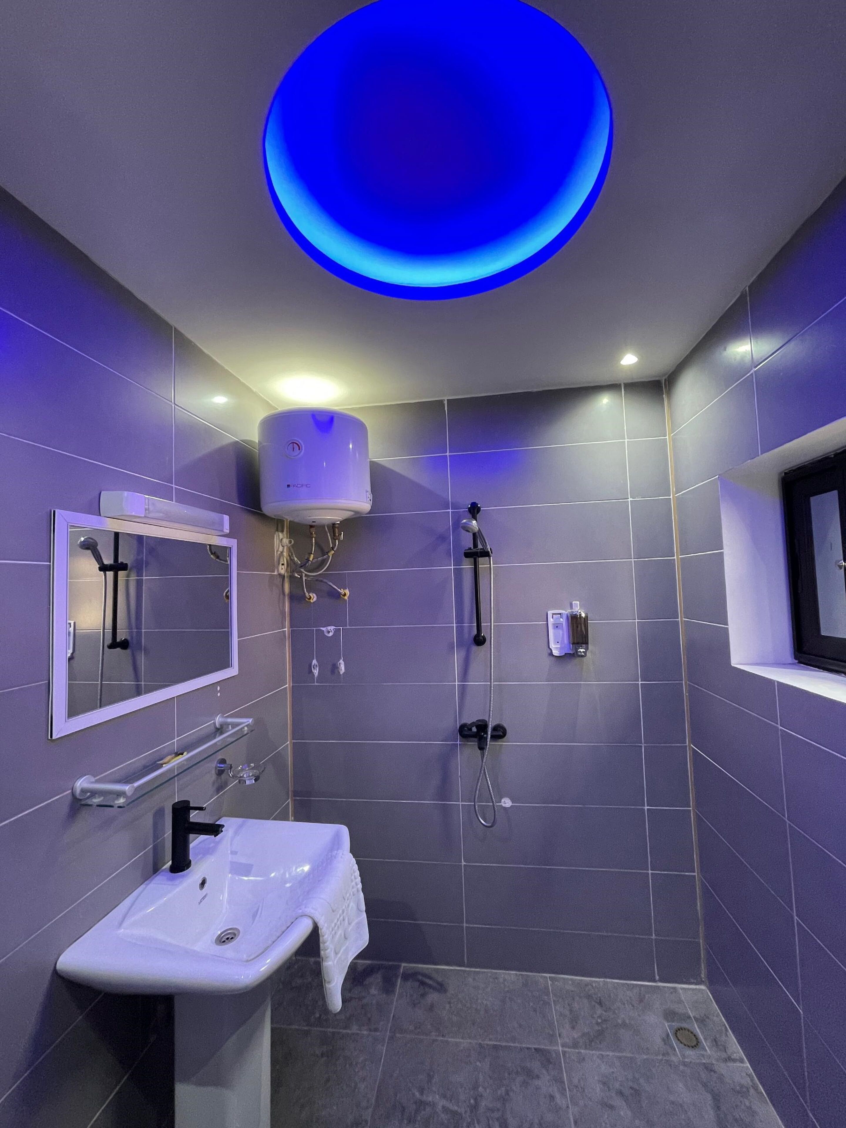 Comfort Double Room | Bathroom | Towels