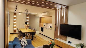 Télévision à écran plat