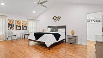 3 soverom, strykejern/-brett, wi-fi og sengetøy