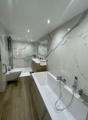Shower, hair dryer, towels, soap - Chalet Kelly Centre Ville (Gérardmer)