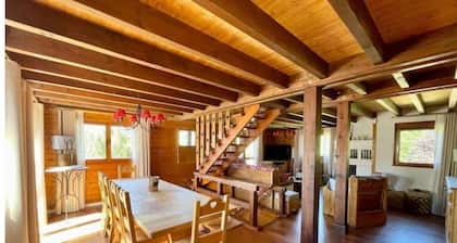 Chalet Kelly Centre Ville - Jaccuzzi - Près des pistes