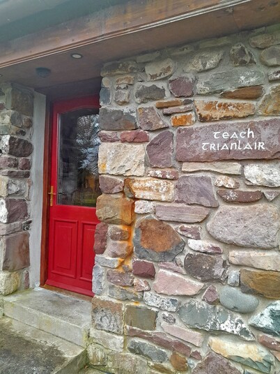 Family Friendly Cottage on the shore front of Lough Mask, Tourmakeady