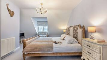 3 chambres, lit parapluie, Wi-Fi, draps fournis