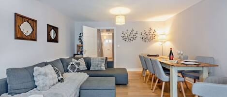 Televisión, chimenea