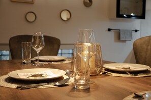 Dining - Jasta Homes: Altstadt Apartment - im Herzen von Hameln (Hameln)