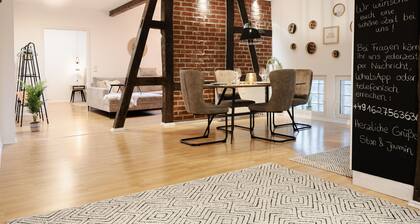 Altstadt Apartment, überdachter Parkplatz, Netflix, gr. Bad mit Dusche+Badewanne