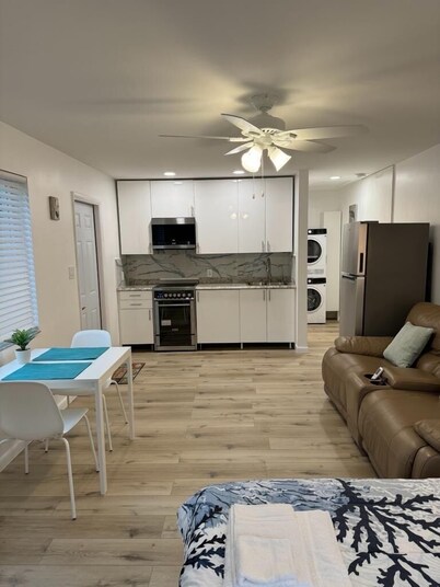 Luxury Studio in great location- S5
