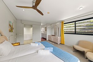 4 bedrooms, iron/ironing board, travel crib, free WiFi