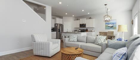 Smart TV, chimenea, futbolito y tenis de mesa
