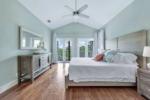 5 bedrooms, iron/ironing board, travel crib, free WiFi - Sleeps 15 - Hidden Bleu Tropical Mansion (West Palm Beach)