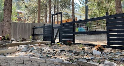 Cozy Retreat|Close to Village|Pets OK