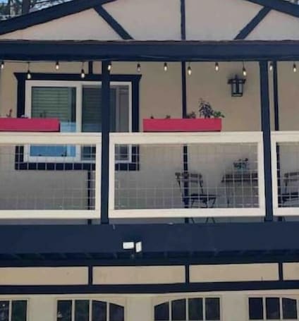 Exterior. Cozy Retreat|Close to Village|Pets OK