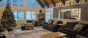 Knotty by Nature | Luxury Cabin Stay