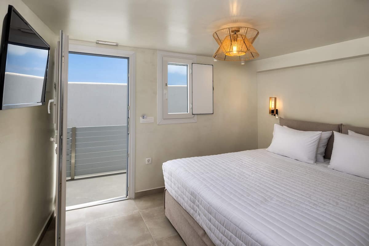 Small Double Room | 2 bedrooms, soundproofing, free WiFi