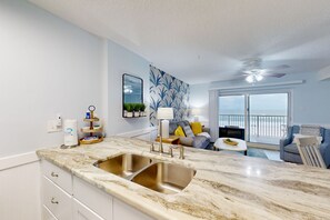 Interior - 3rd-floor beachfront condo with pool, sauna, gym, hot tub, Gulf views, balcony (Gulf Shores)