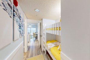 1 bedroom, iron/ironing board, Internet, bed sheets - 3rd-floor beachfront condo with pool, sauna, gym, hot tub, Gulf views, balcony (Gulf Shores)