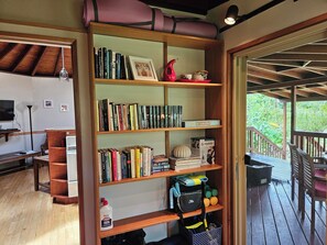 Interior - Octagonal Rainforest Oasis Near Hilo & Volcano – 2BD/2BA (Keaau)