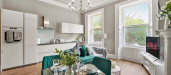 Lux Georgian House in Yorkshire - Parking - Garden